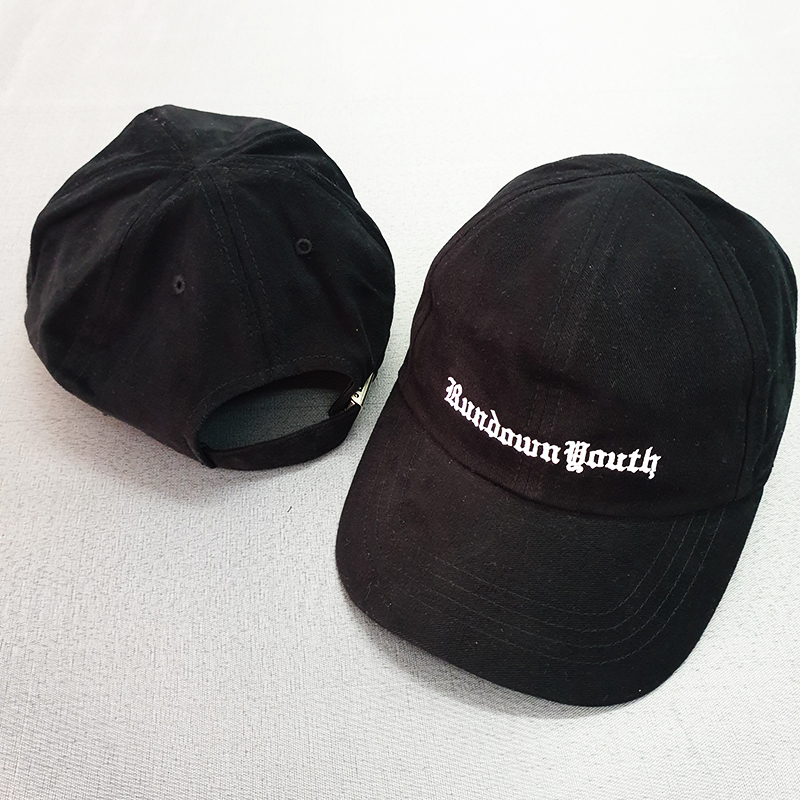 หมวกแบรนด์สีดำ RUNDOWN YOUTH